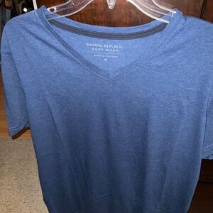 Banana Republic Soft Wash v-neck tee Medium Blue